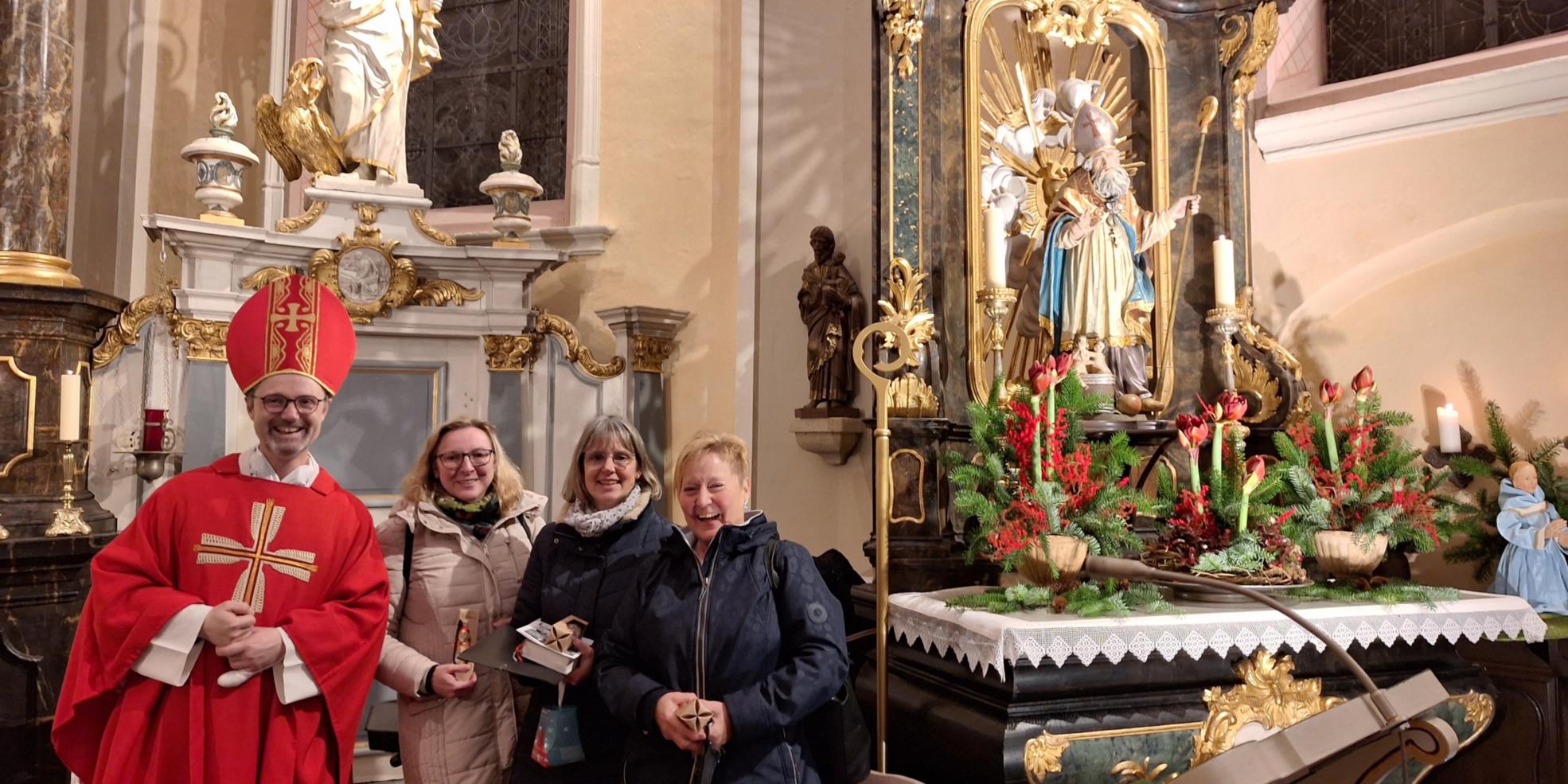Pfarrer Andreas Paul, Sandra Groß, Barbara Feldmann und Maria Dorsch haben den Nikolaus-Musical-Gottesdienst vorbereitet