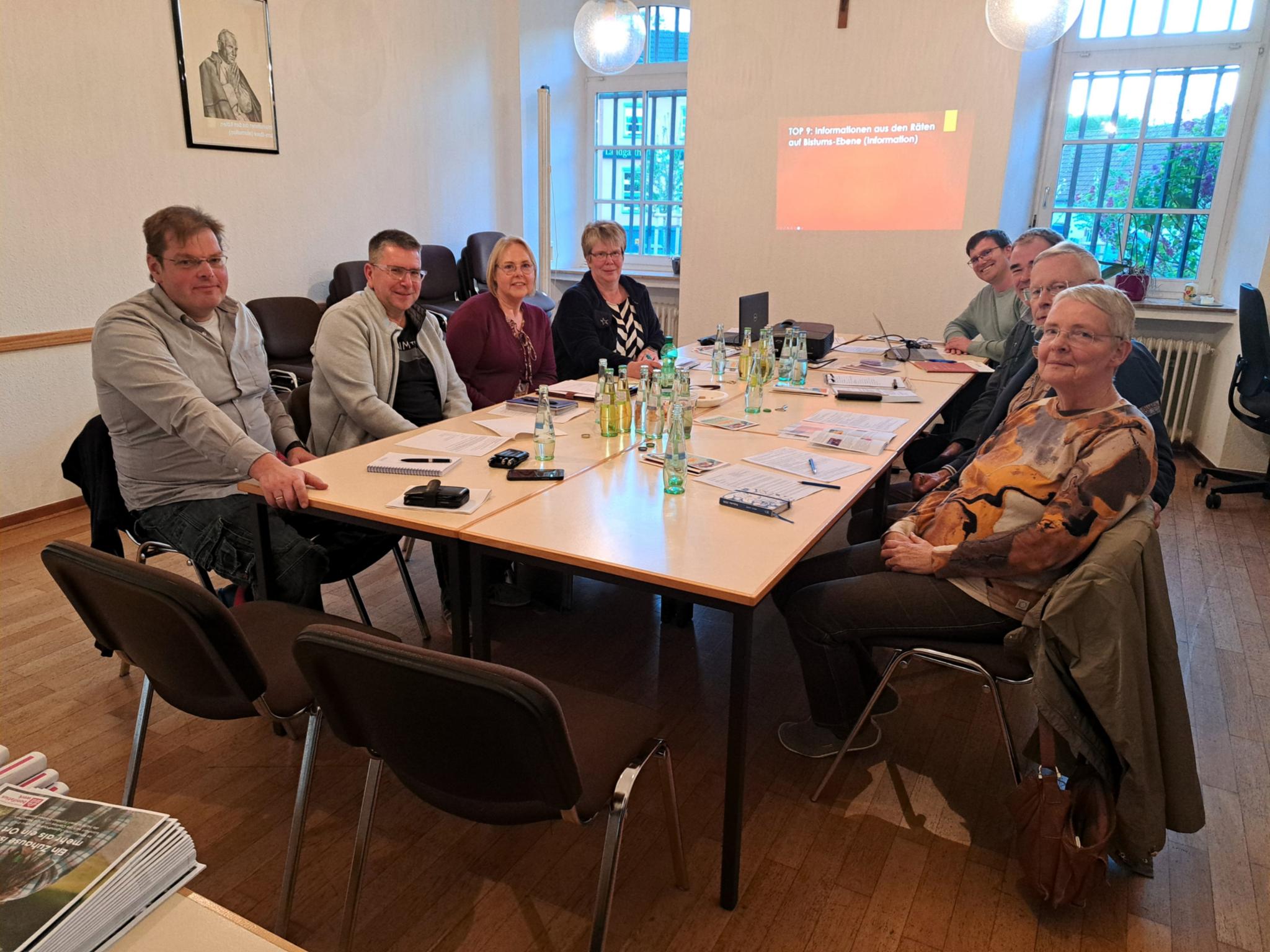 Der neue Rat des Pastoralen Raums Adenau-Gerolstein kam am 29. April 2026 zu seiner konstituierenden Sitzung zusammen.