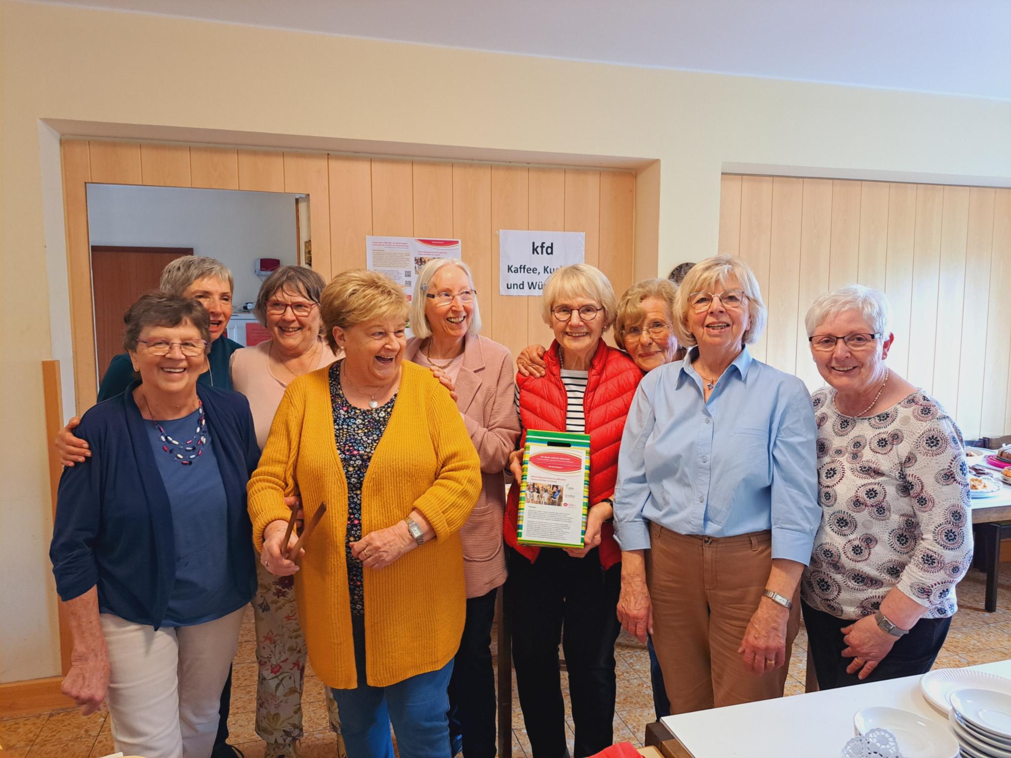 kfd Gerolstein mit der Spendenbox