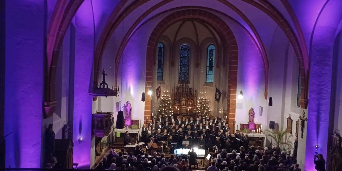 Stimmungsvolle Atmosphäre beim Adventskonzert in Lissendorf (c) Andreas Bell Stimmungsvolle Atmosphäre beim Adventskonzert in Lissendorf